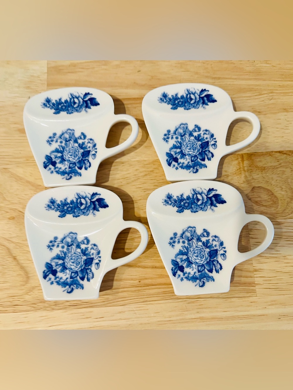 Spode L0906 Blue & White Floral Ceramic Cup-Shaped Tea Bag/Spoon rests, Set of 4